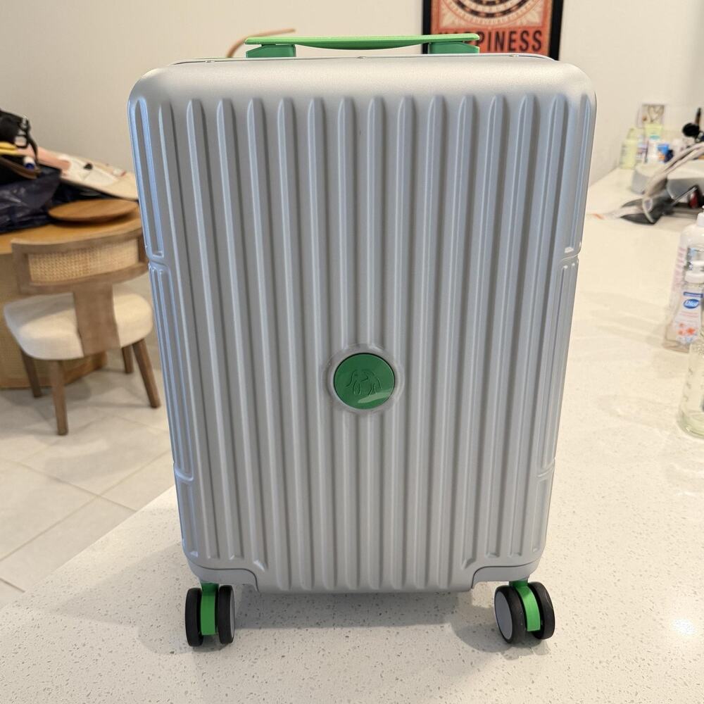 Drunk Elephant Silver Carry On Spinner Suitcase Hardcase Luggage Travel